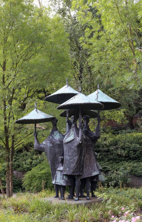 Skulptur SYMMETRIE von Gerhard Brandes, Hamburg