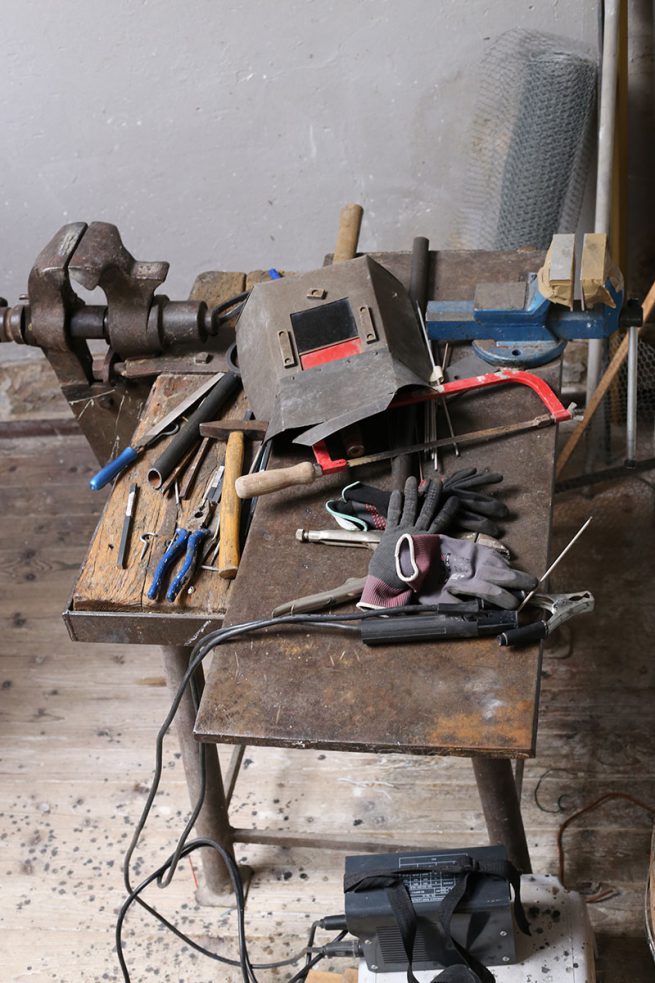 Arbeitstisch im Atelier von Gerhard Brandes