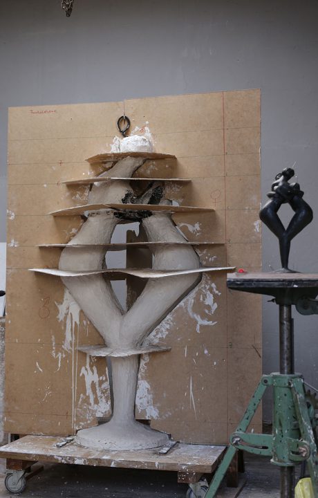 10-die-Gipsfigur-entsteht