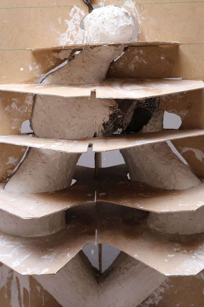 11-Detailansicht-der-Gipsfigur