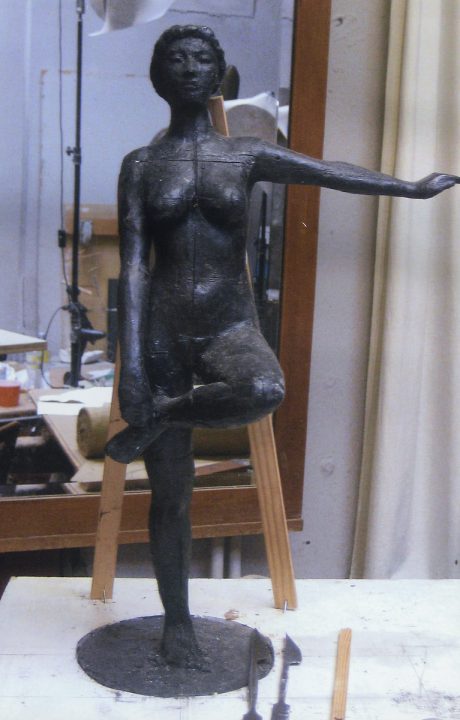 Wachsmodell der Kleinplastik im Gleichgewicht