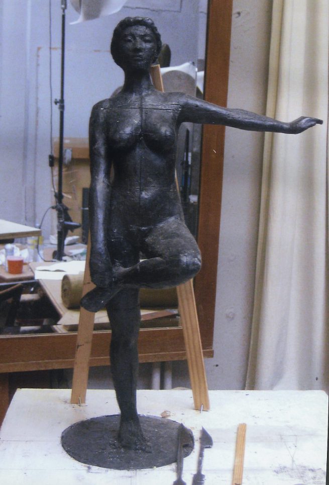 Wachsmodell der Kleinplastik im Gleichgewicht