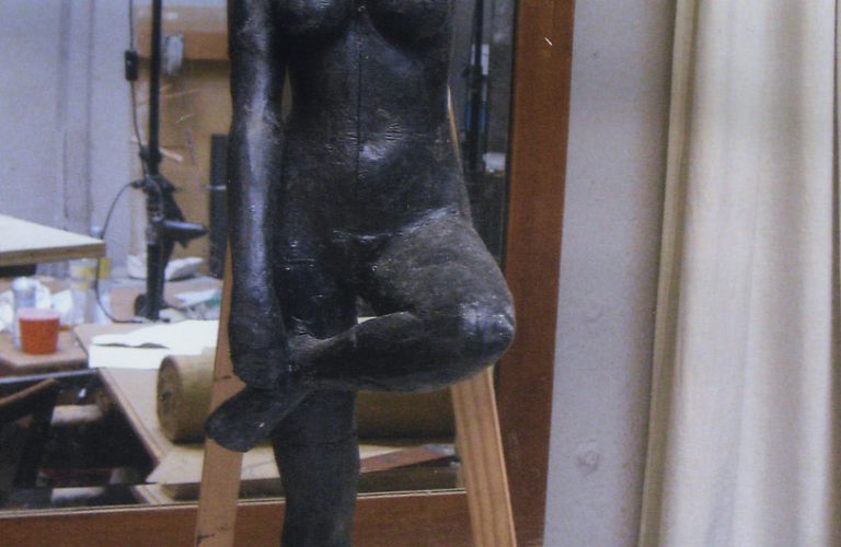 Wachsmodell der Kleinplastik im Gleichgewicht