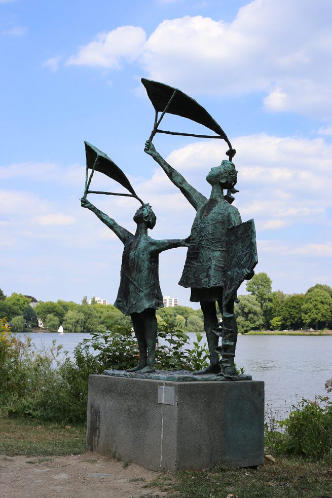 Steigende Drachen // 1963 // Bronzeguss // Hamburg Alsterpark